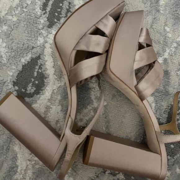 Reformation Maize Platform Heeled Sandals - Picture 5 of 6